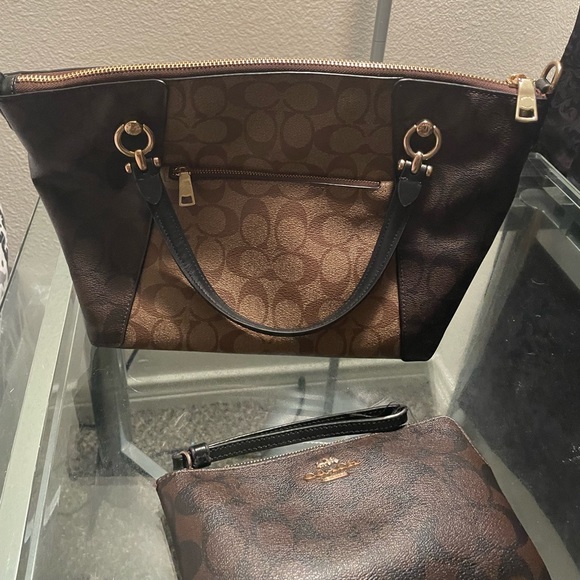 Set - Picture 2 of 2